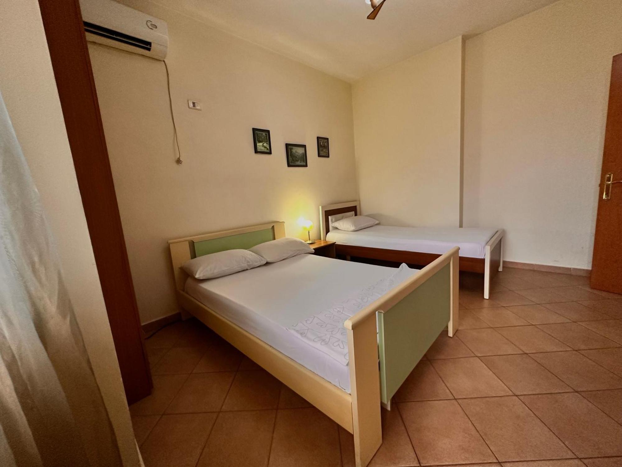 Grande House Apartment Тирана Екстериор снимка